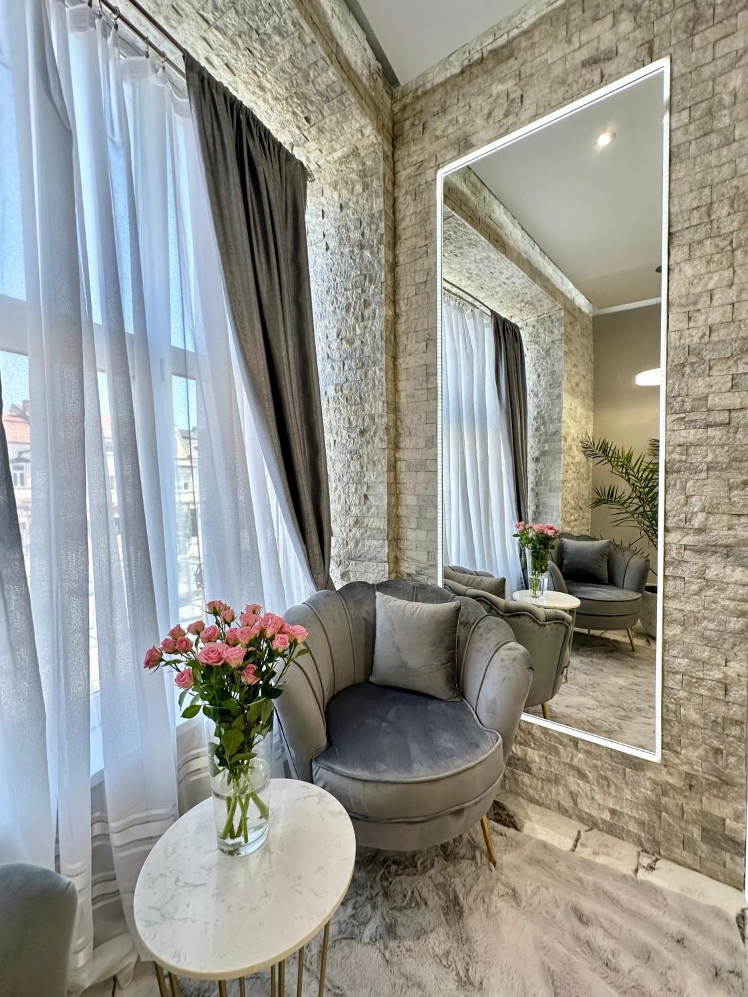 Deyinn Guest House Centrum Turda Eksteriør bilde